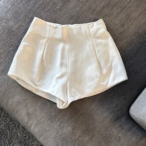 Zara White High Waist Women's Shorts